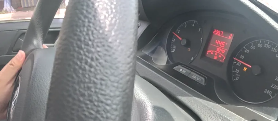 44.5°C in the car—sauna vibes, desert edition