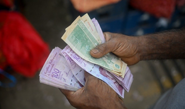The 15 Percent Desperation: Why Venezuela is Selling Cheap and Libya Still Commands a Premium